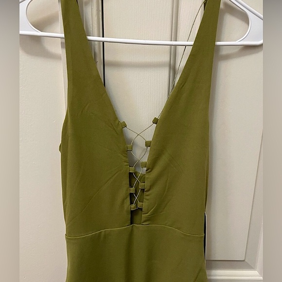🆕🔥DANCE&MARVELL SUPER SEXY&STYLISH HALTER OLIVE GREEN W/DESIGN FRONT BODYSUIT - Picture 4 of 6